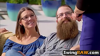 Orgia Em Grupo De Swingers Com Conversa E Troca De Reality Show