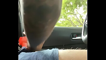 Video Of Me And My Boyfriend Kissing In An Uber Leads To Homemade Porn