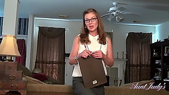 Hairy Mature Secretary Isabella From Aunt Judys Office