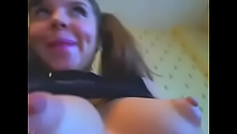 Genieße Die Schönheit Dieser Straffen Nippel In Diesem Sinnlichen Video